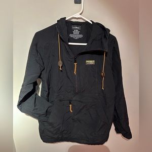 LL Bean Women's Mountain Classic Anorak Medium